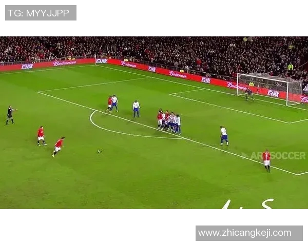 足球球星在球场上的精彩炫技与绝妙瞬间展现顶级技艺的魅力